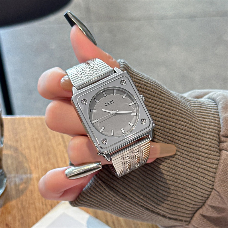 ミニマルで上品、ユニークなスクエア型文字盤のステンレス製スト - Luxury Watch Gift For Her のレビューと価格